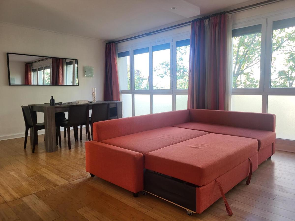 Spacious And Comfortable Apartment - Perfect For Families & Friends - Near Public Transportation Монруж Екстер'єр фото